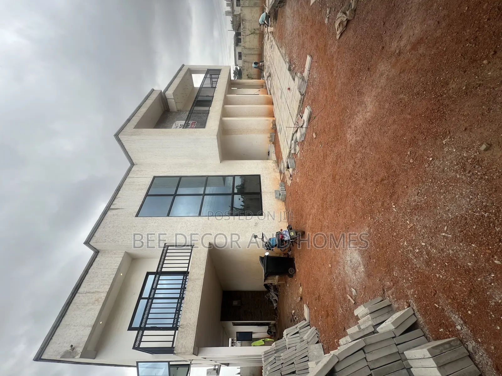 4bdrm House in Bee Decor & Homes, Adenta for sale