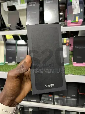 New Samsung Galaxy S20 128 GB Gray