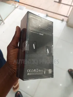 New Samsung Galaxy S10 128 GB Silver