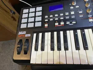 Akai MPK 25 Midi Keyboard