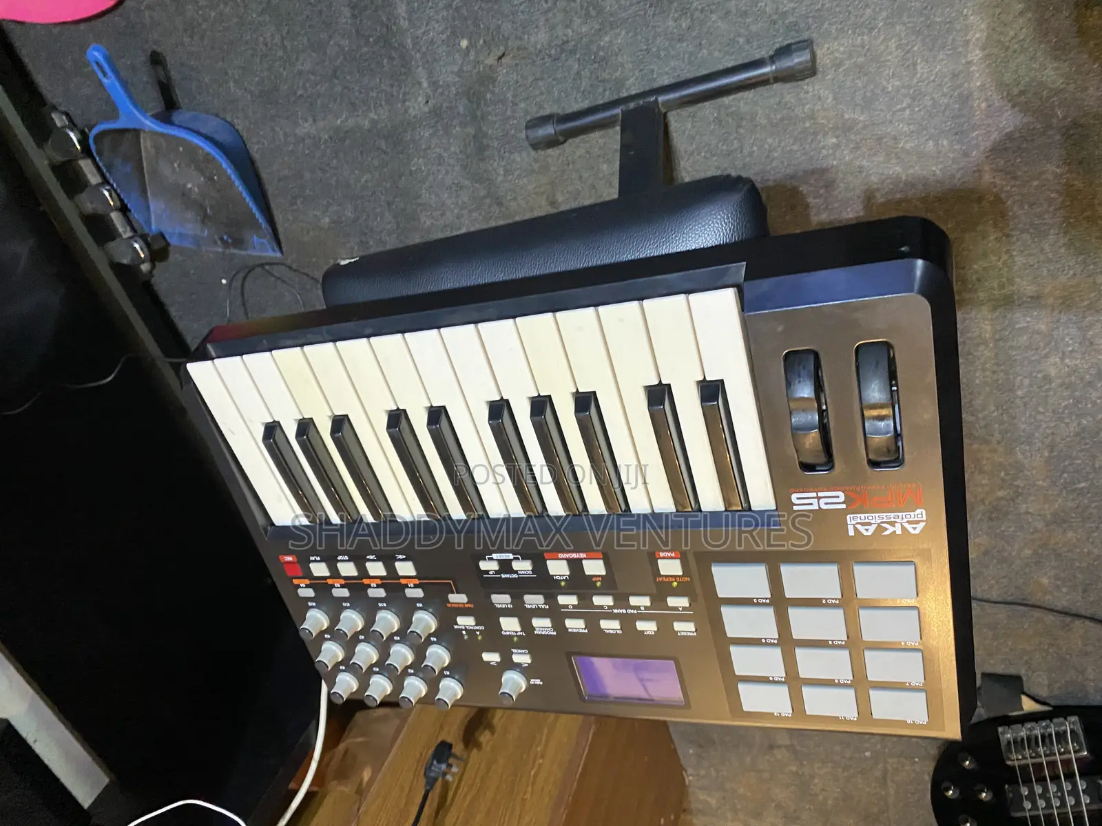 Akai MPK 25 Midi Keyboard