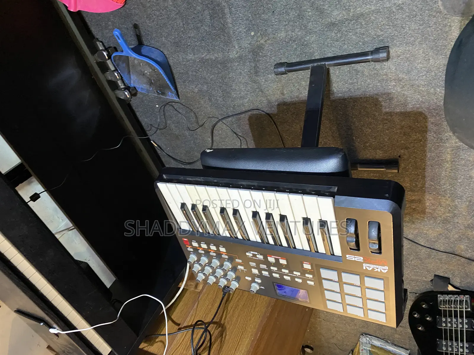 Akai MPK 25 Midi Keyboard