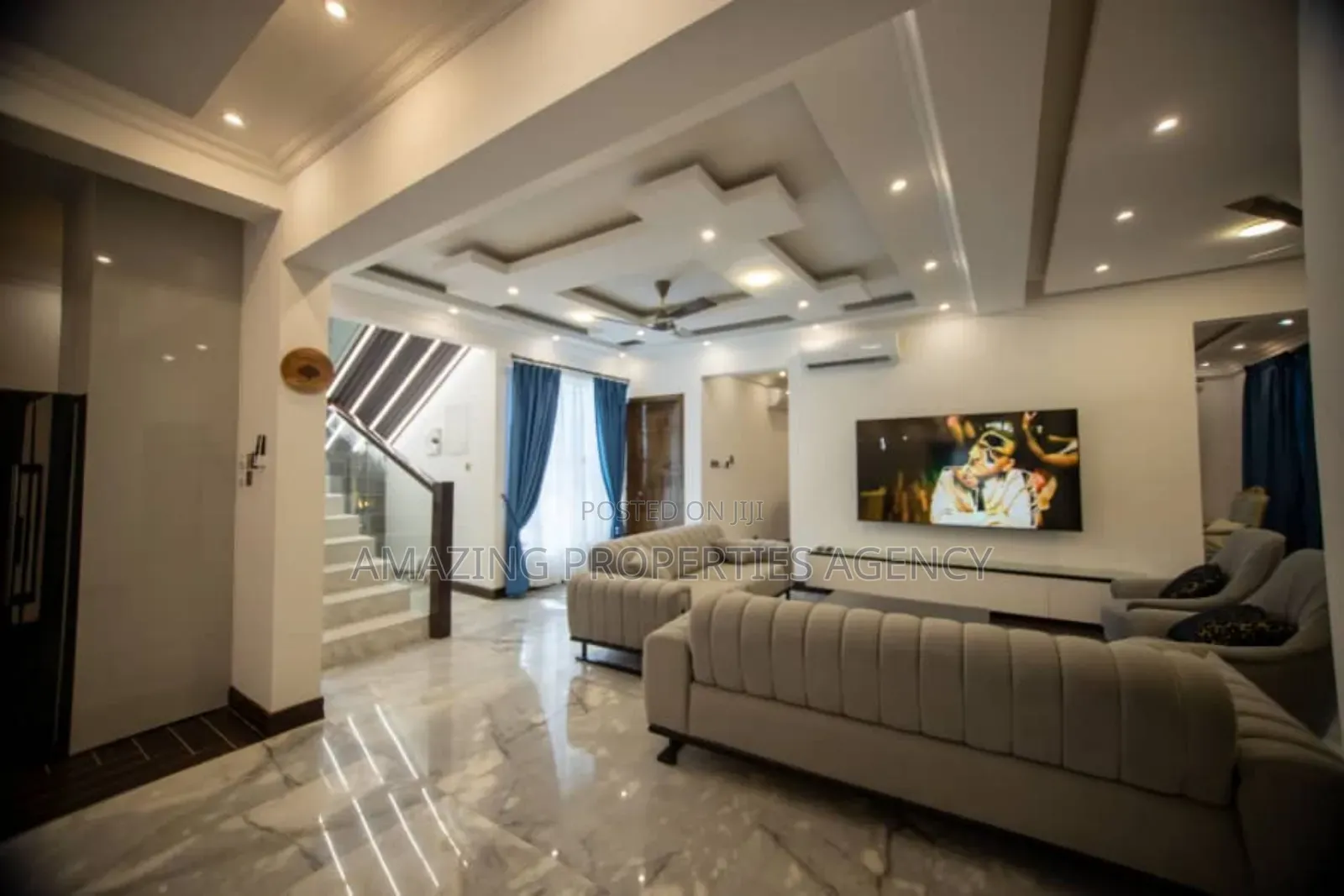 5bdrm House in Sakumono for sale
