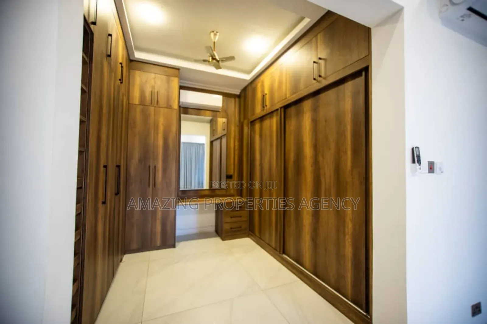 5bdrm House in Sakumono for sale