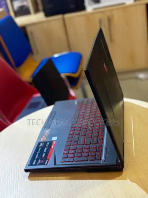 Laptop MSI GL63 8RC 16GB Intel Core I7 HDD+SSD 1T