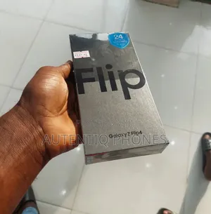 New Samsung Galaxy Z Flip4 256 GB Black