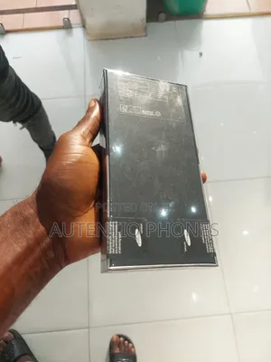New Samsung Galaxy Z Flip4 256 GB Gray