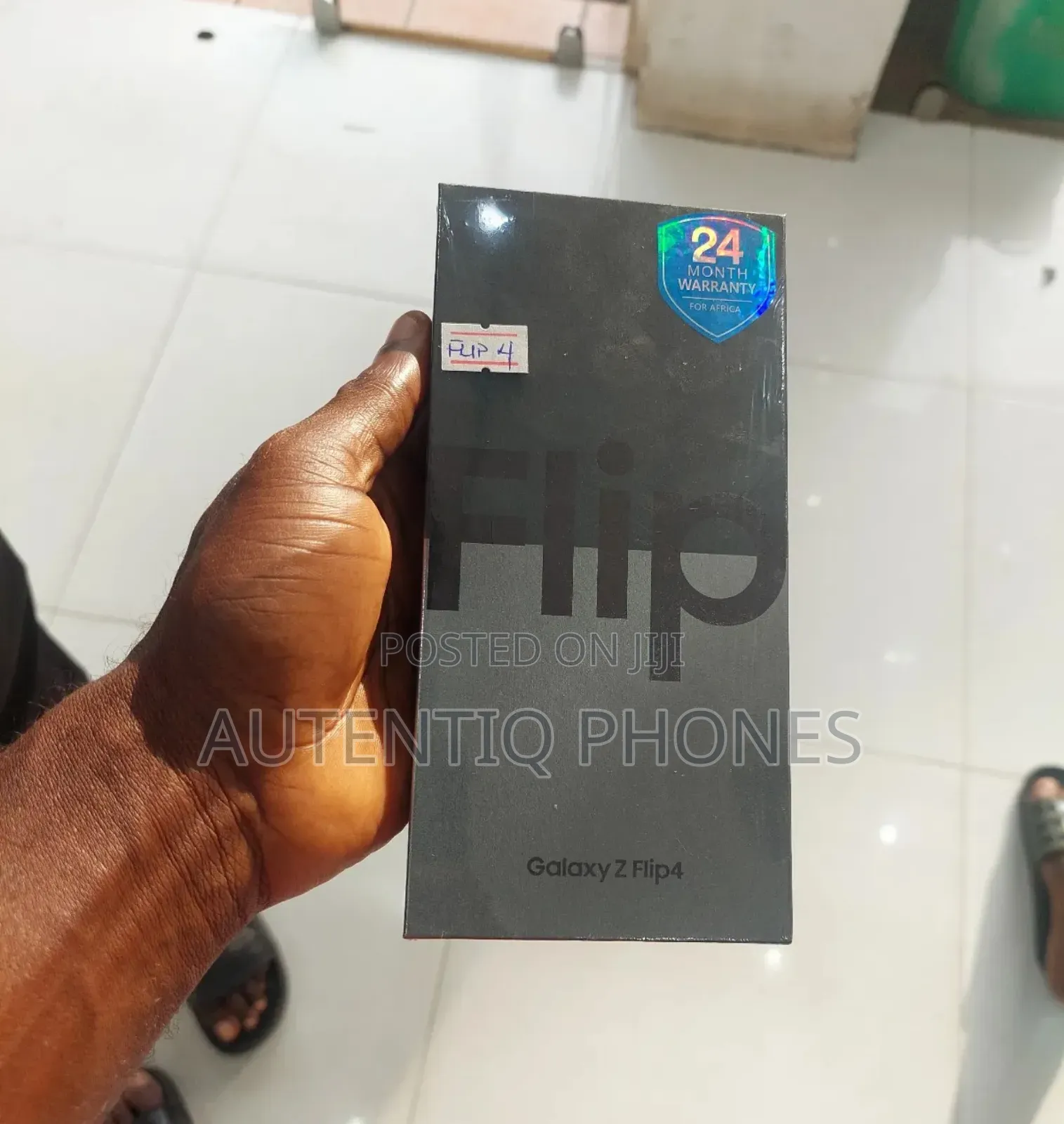 New Samsung Galaxy Z Flip4 256 GB Gray