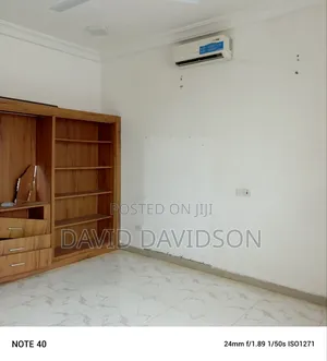 5bdrm Mansion in 5 Bedroom Self, Tema Metropolitan for rent