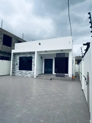 Furnished 2bdrm House in Lakeside, Accra Metropolitan for sale