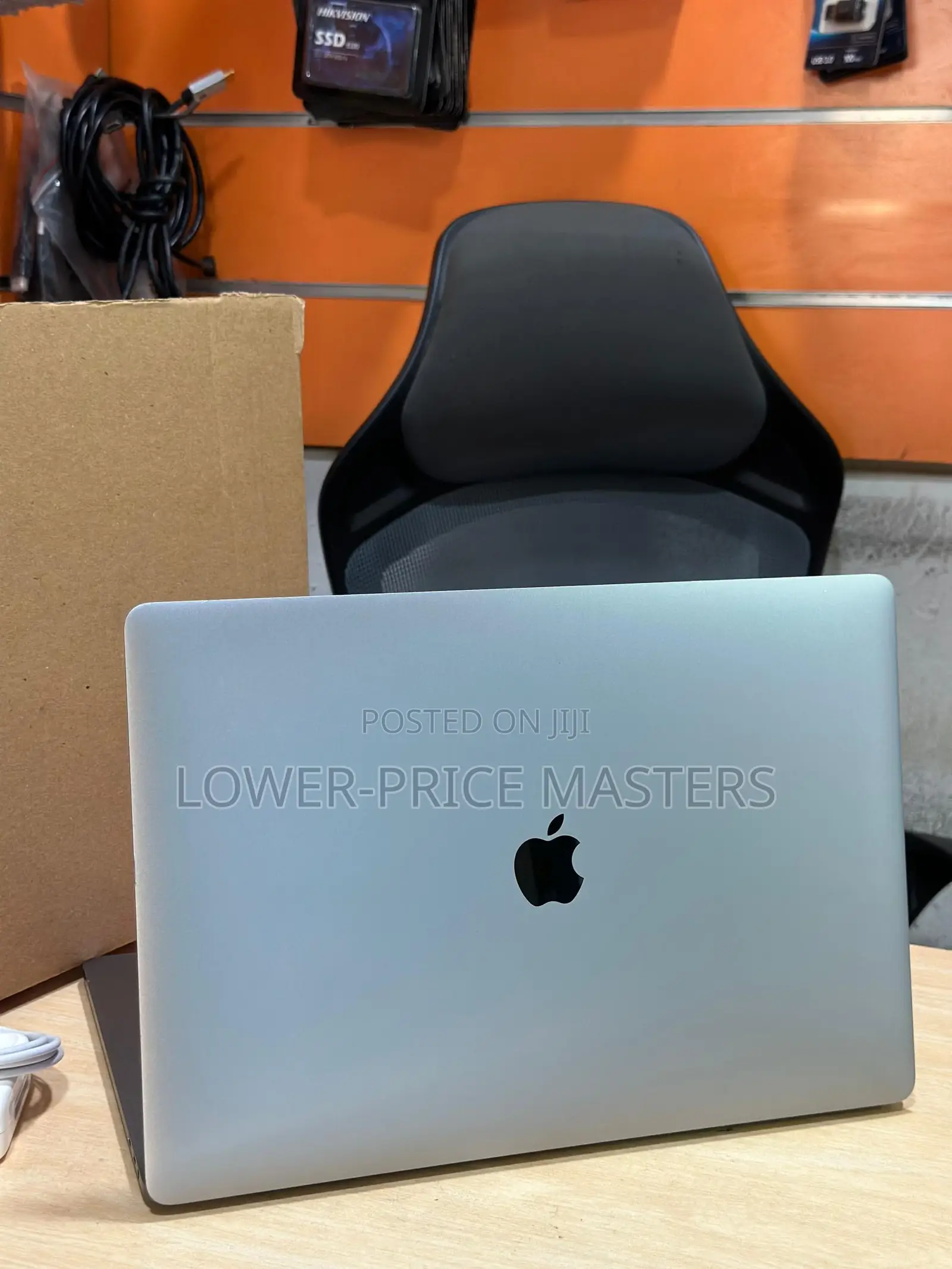 New Laptop Apple MacBook Pro 2017 16GB Intel Core I7 SSD 256GB