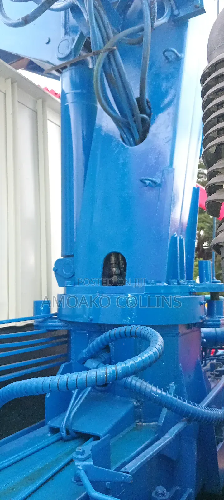 Hyundai 8 Holes Crane for Sale