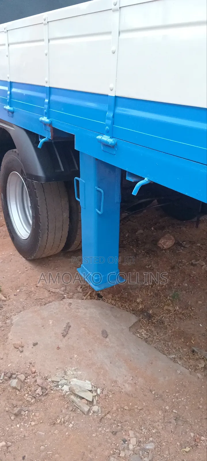 Hyundai 8 Holes Crane for Sale