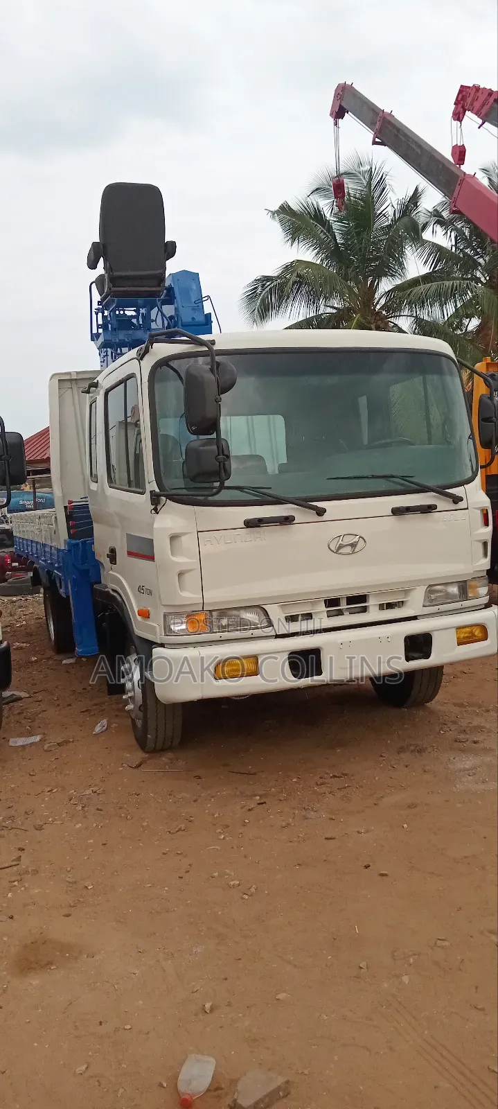 Hyundai 8 Holes Crane for Sale