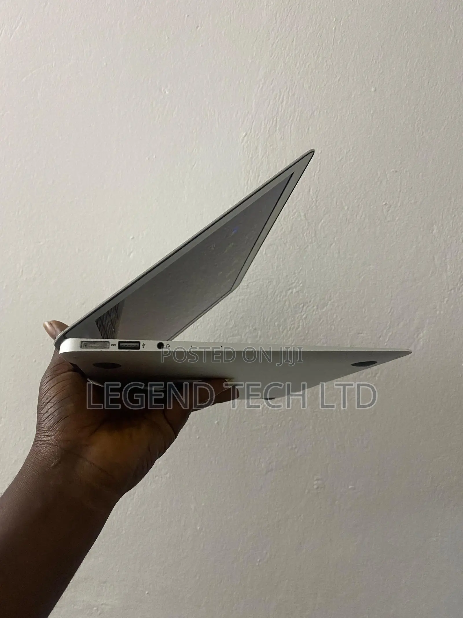 Laptop Apple MacBook Air 4GB Intel Core I5 SSD 160GB