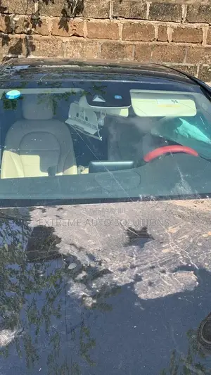 Mercedes Benz C300 2016 Front Windshield