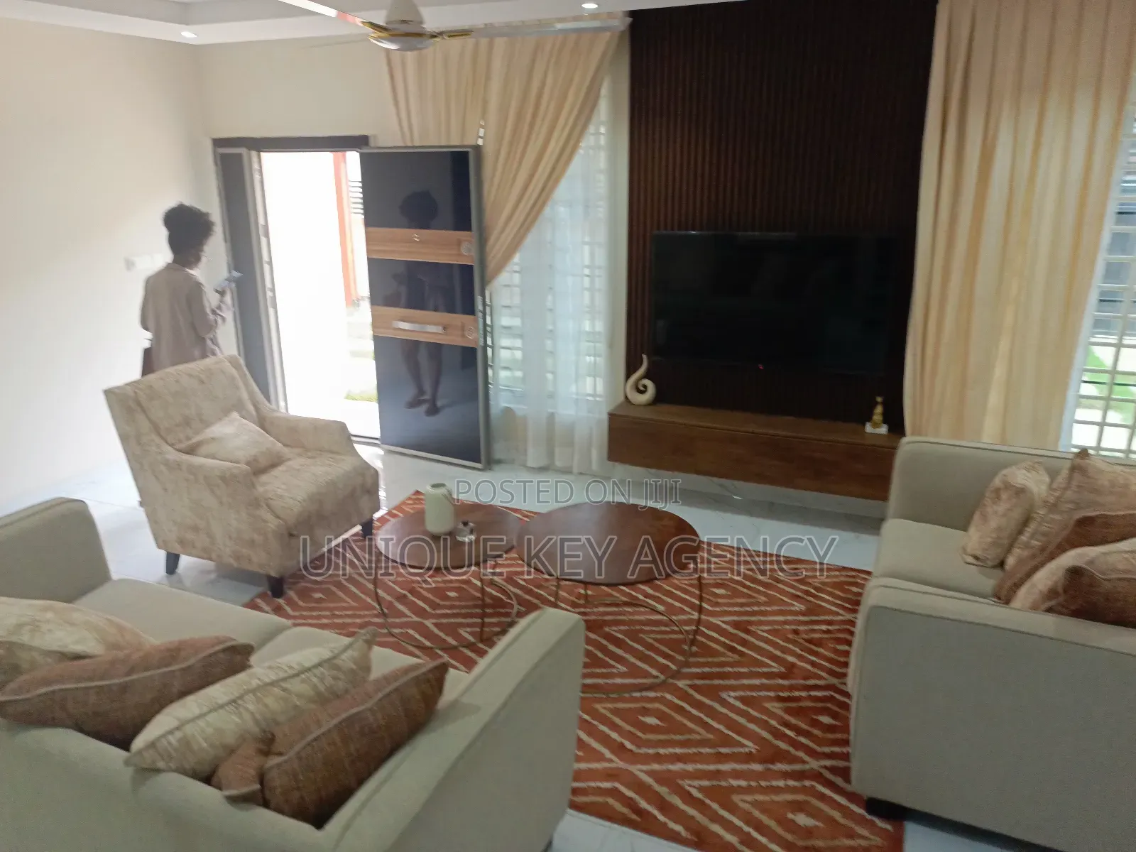 Furnished 3bdrm House in Unique Key Agency, Airport Residential Area