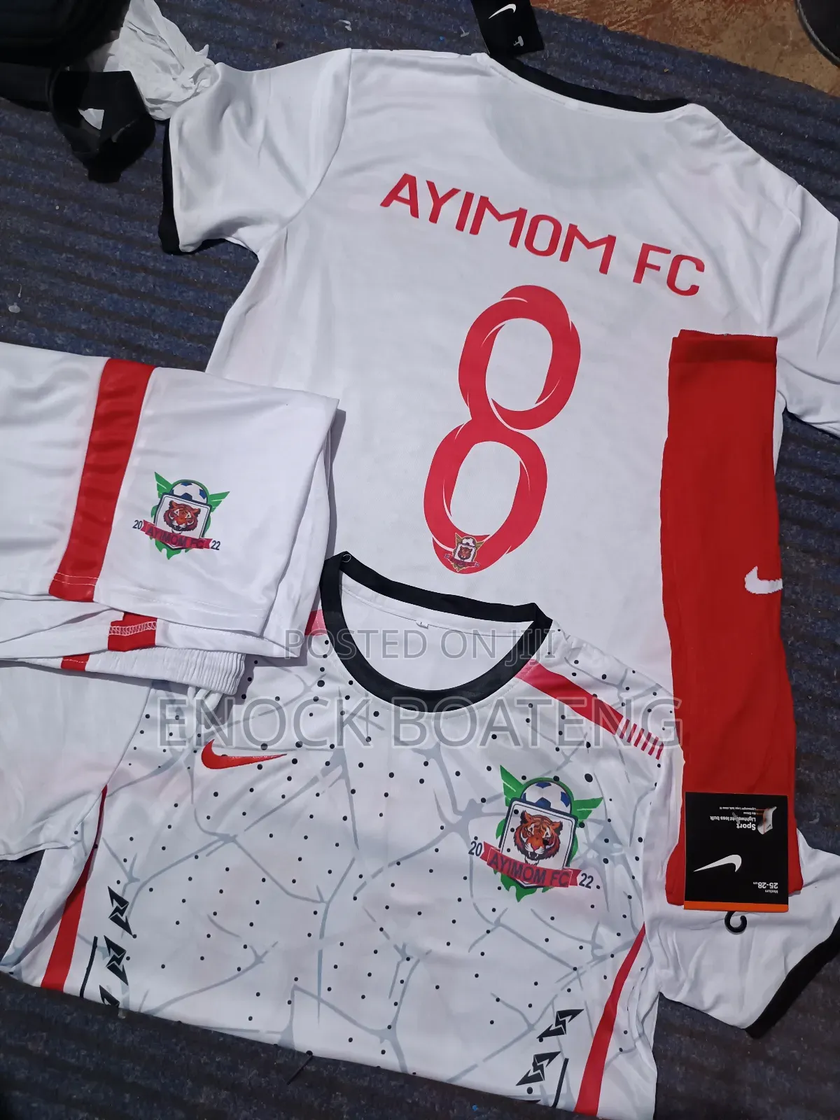 Jerseys Set and Customizing