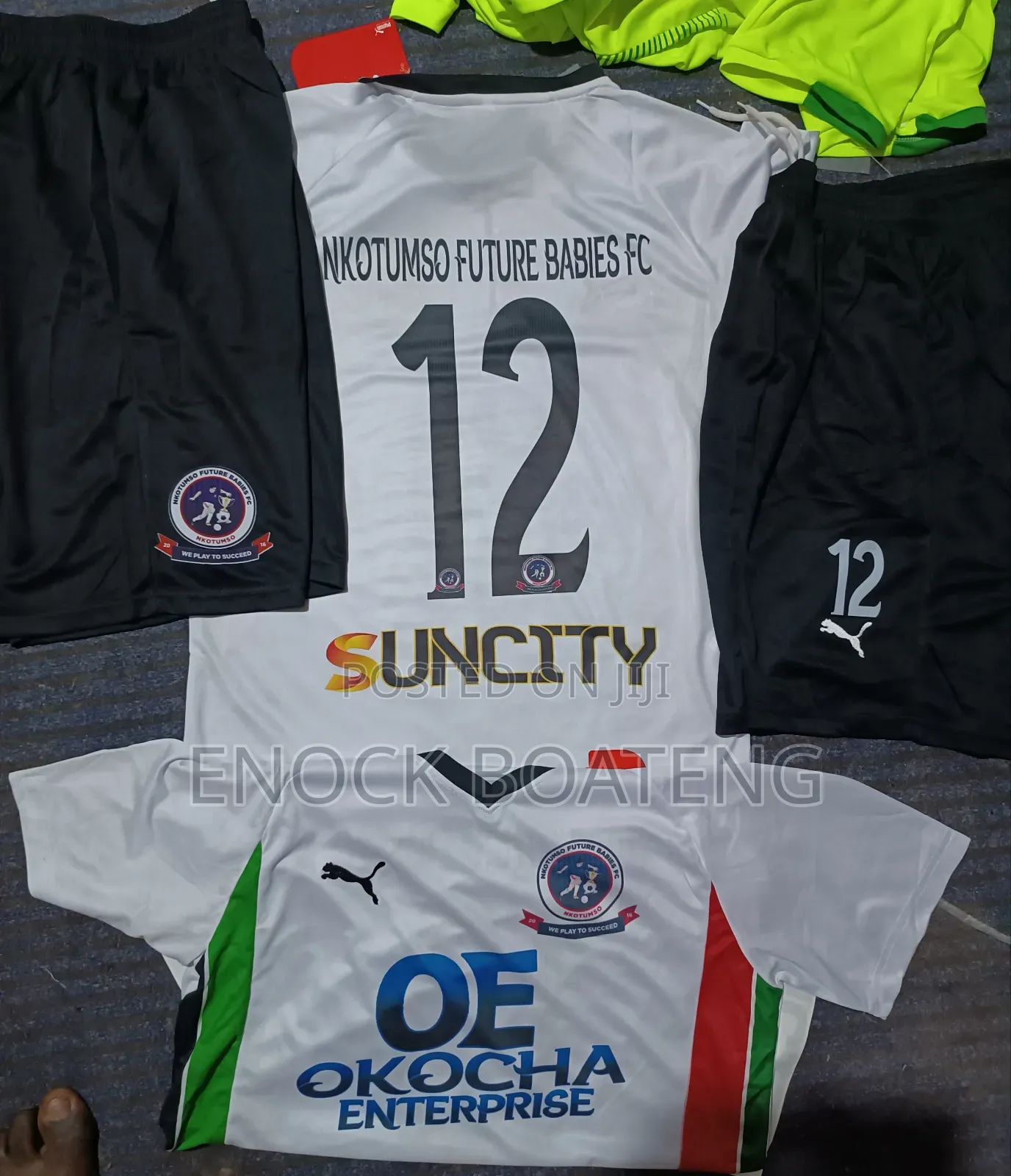 Jerseys Set and Customizing