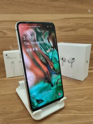 Samsung Galaxy S10e 128 GB White