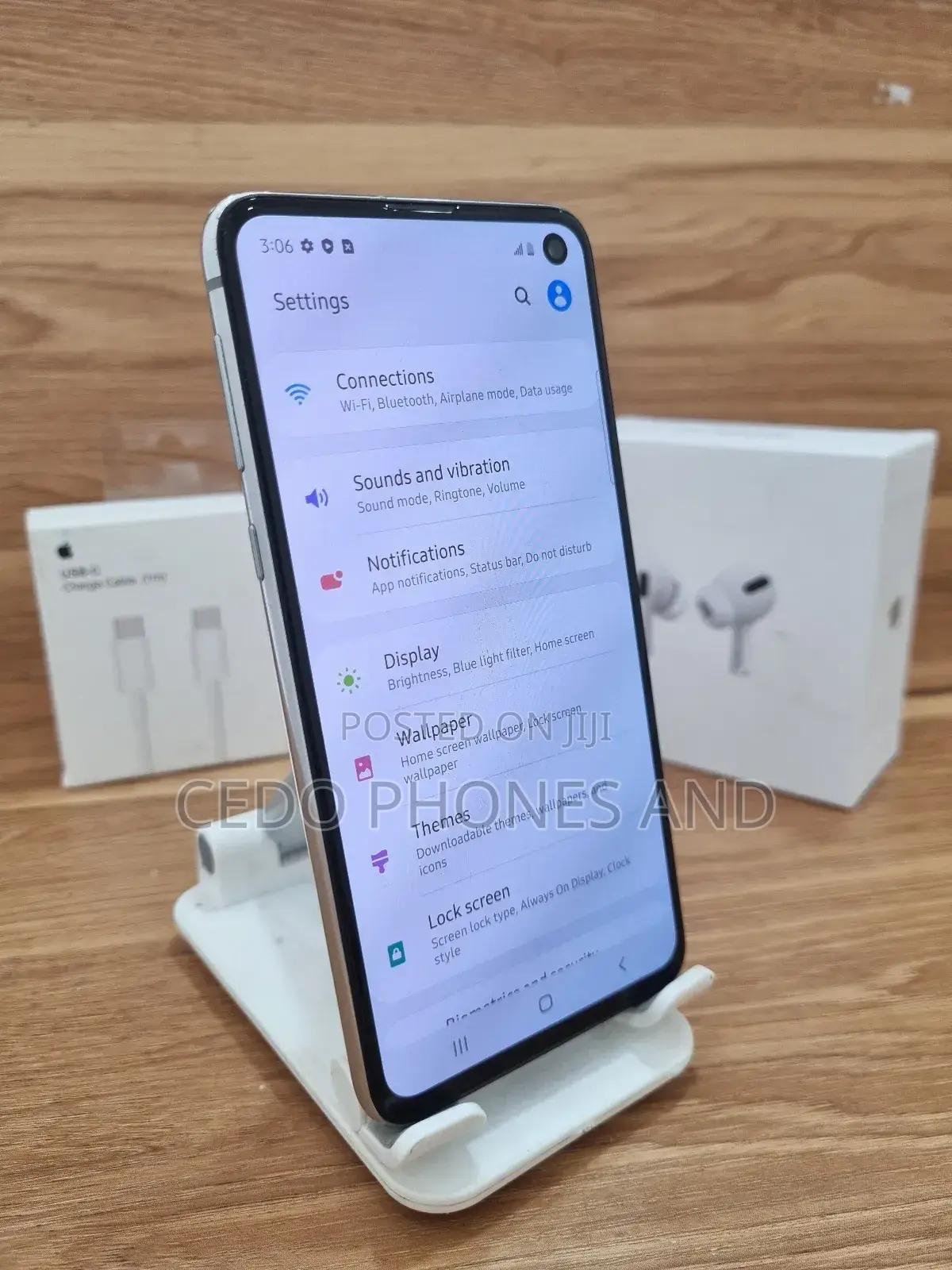 Samsung Galaxy S10e 128 GB White