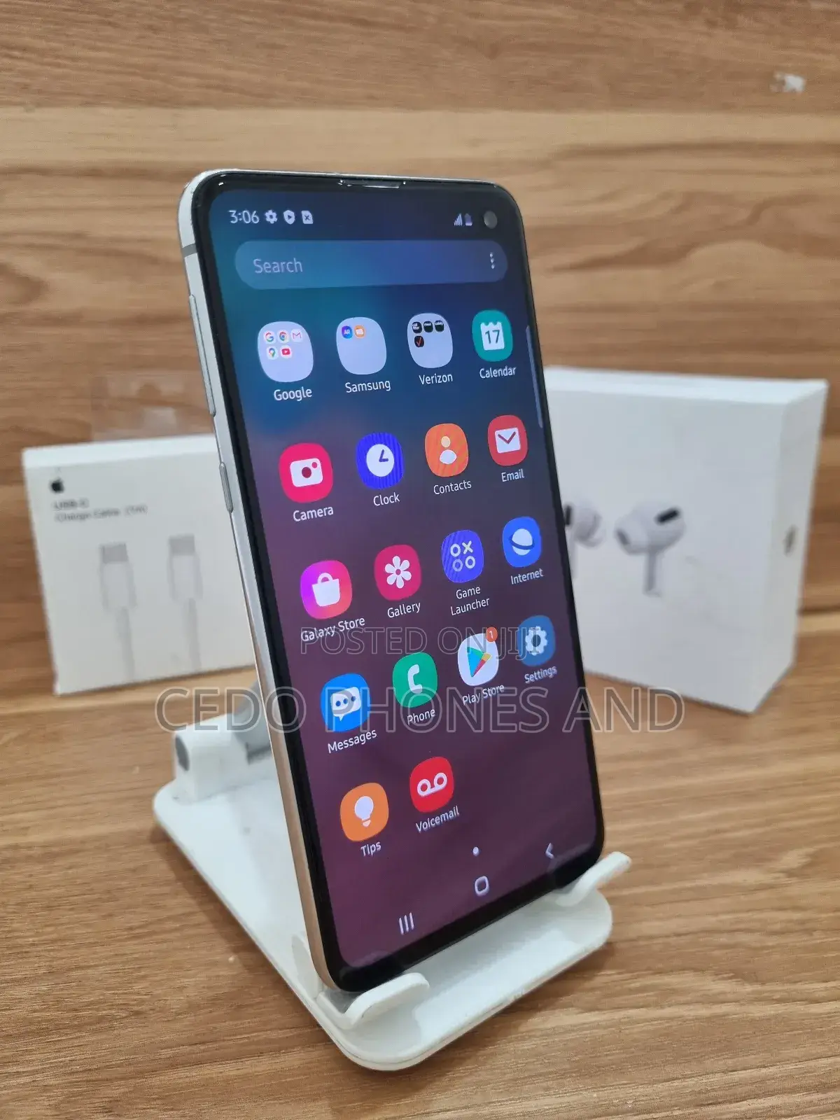 Samsung Galaxy S10e 128 GB White