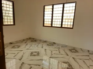 1bdrm Apartment in The Dorns Properties, New Town for rent