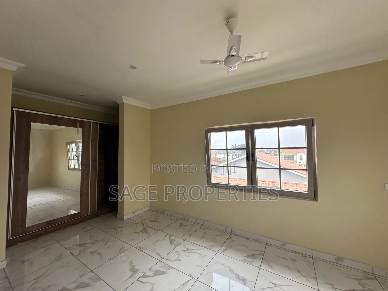 3bdrm Apartment in A&C Mall, East Legon for rent