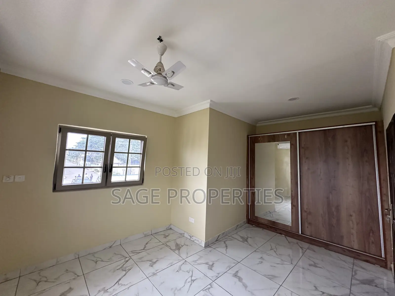 3bdrm Apartment in A&C Mall, East Legon for rent
