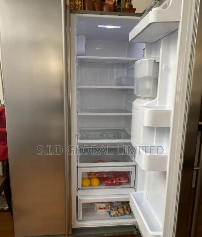 Samsung Refrigerator RR39M71357F/SS 1 Doore