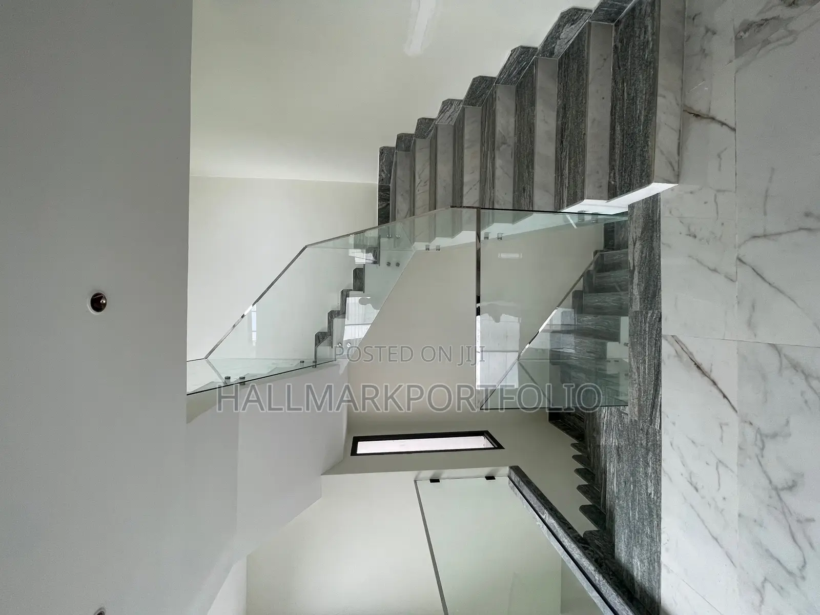 5bdrm Townhouse / Terrace in Cantonments for rent