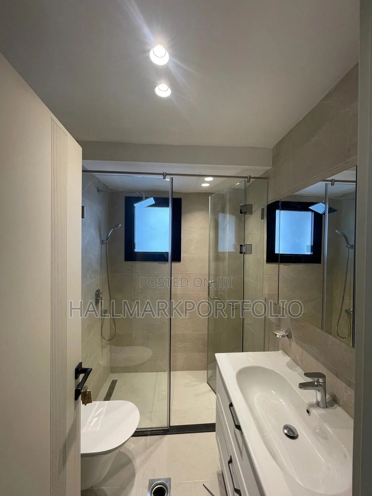 5bdrm Townhouse / Terrace in Cantonments for rent