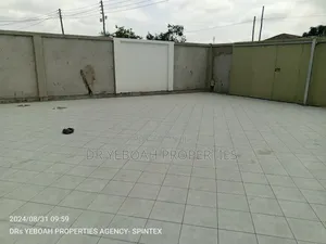4bdrm Duplex in Spintex:- 4 Bedrooms for sale