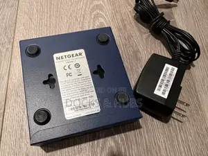 NETGEAR FS105 - 10 / 100 MBPS Fast Ethernet Network Switch