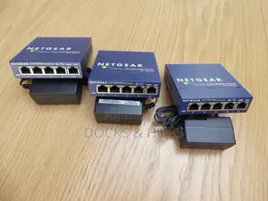 NETGEAR FS105 - 10 / 100 MBPS Fast Ethernet Network Switch