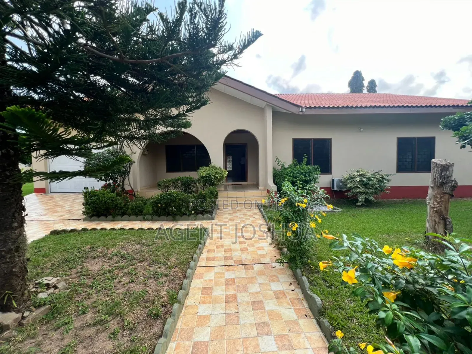 3bdrm House in Regimanuel Golden, Airport Residential Area for rent