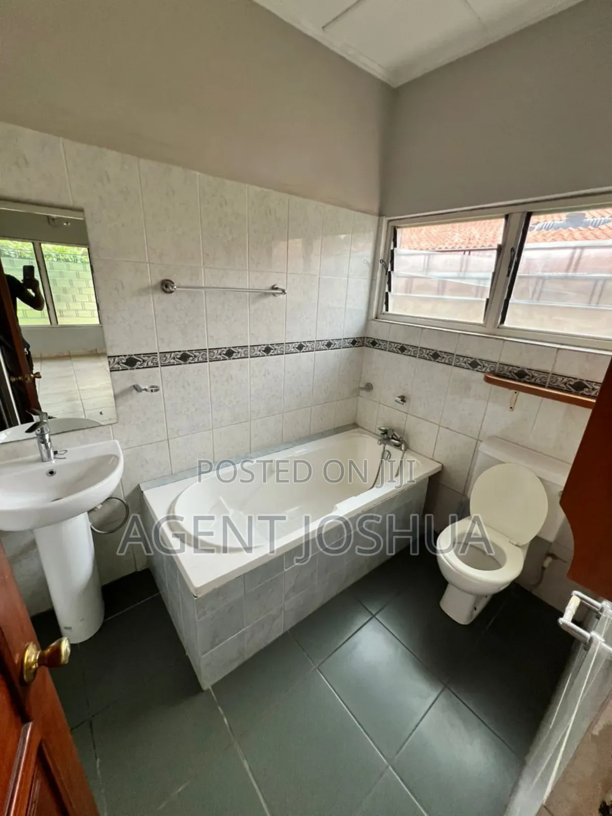 3bdrm House in Regimanuel Golden, Airport Residential Area for rent