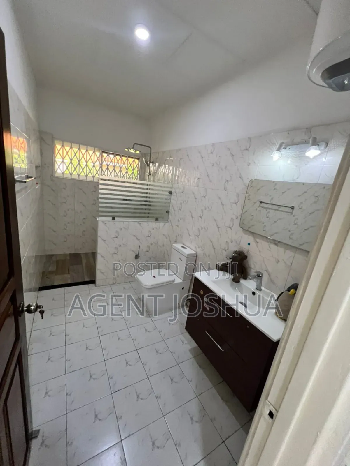 4bdrm House in Regimanuel Golden, Airport Residential Area for rent
