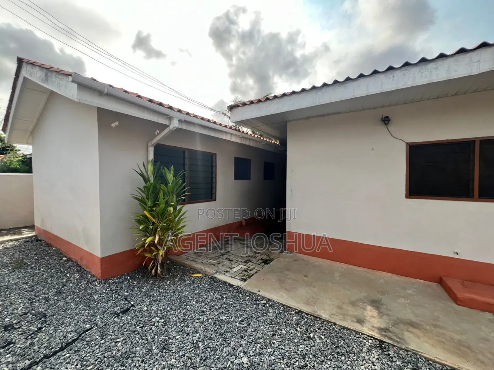 4bdrm House in Regimanuel Golden, Airport Residential Area for rent