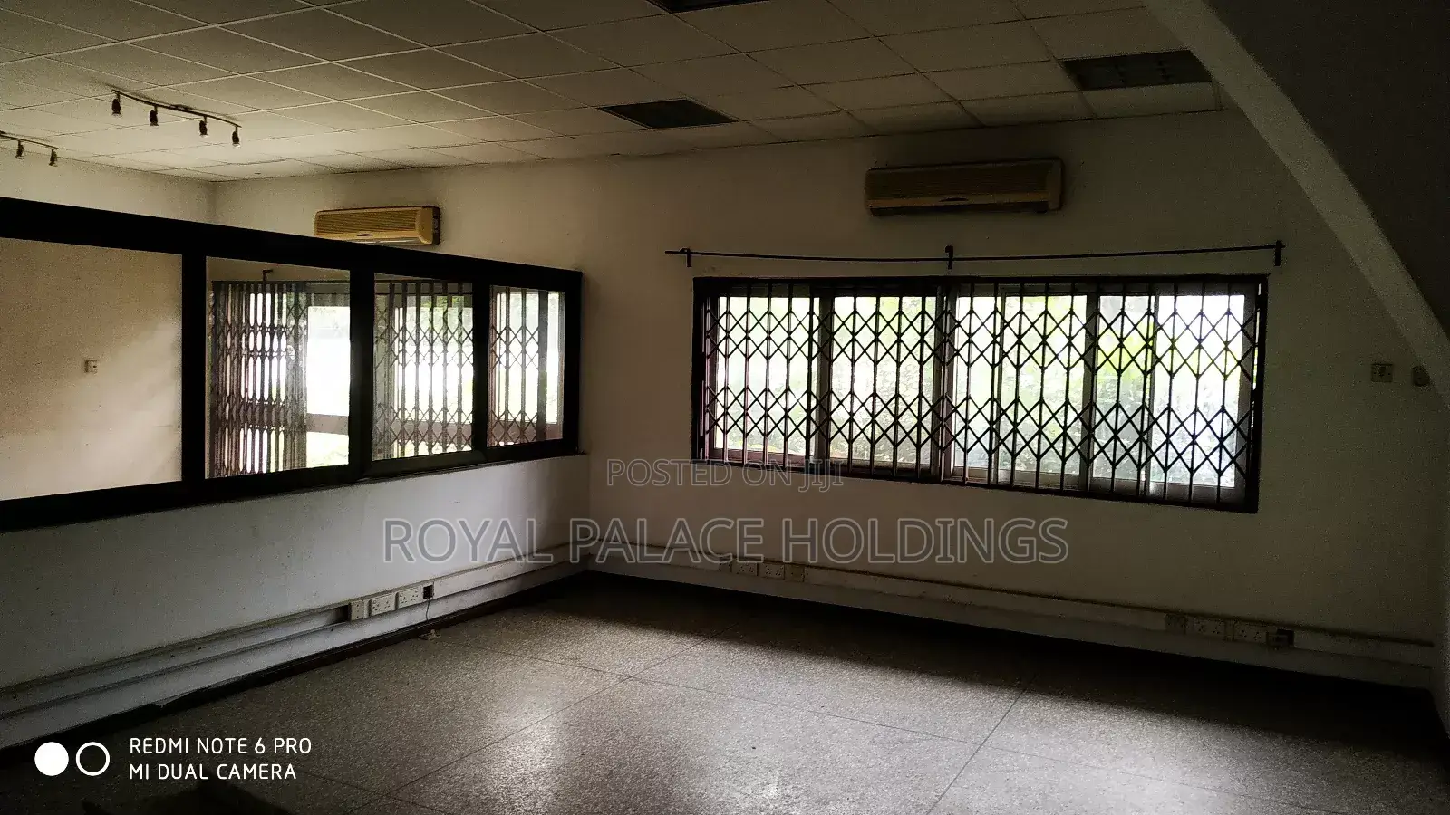 3bdrm Block of Flats in Kuffour, Airport Residential Area for rent