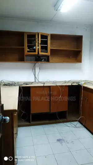 3bdrm Block of Flats in Kuffour, Airport Residential Area for rent