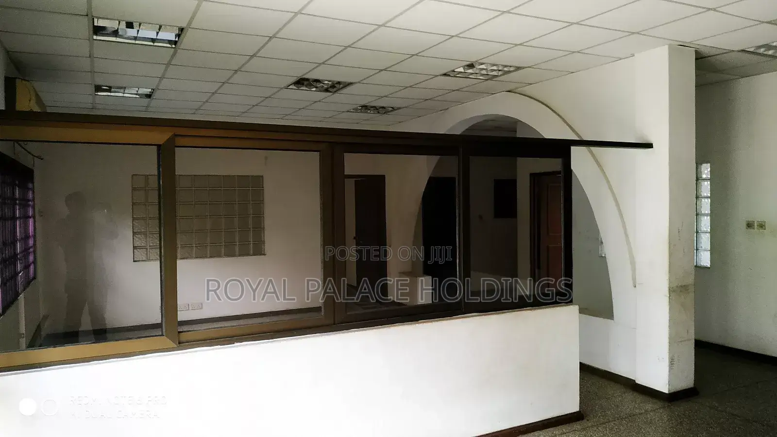 3bdrm Block of Flats in Kuffour, Airport Residential Area for rent