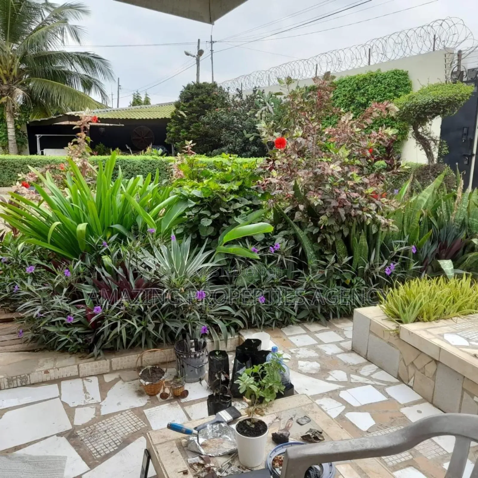 5bdrm House in Adjiriganor for sale