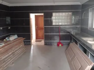 6bdrm House in Adjiriganor for sale
