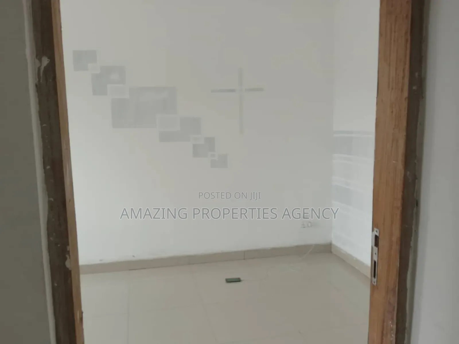6bdrm House in Adjiriganor for sale