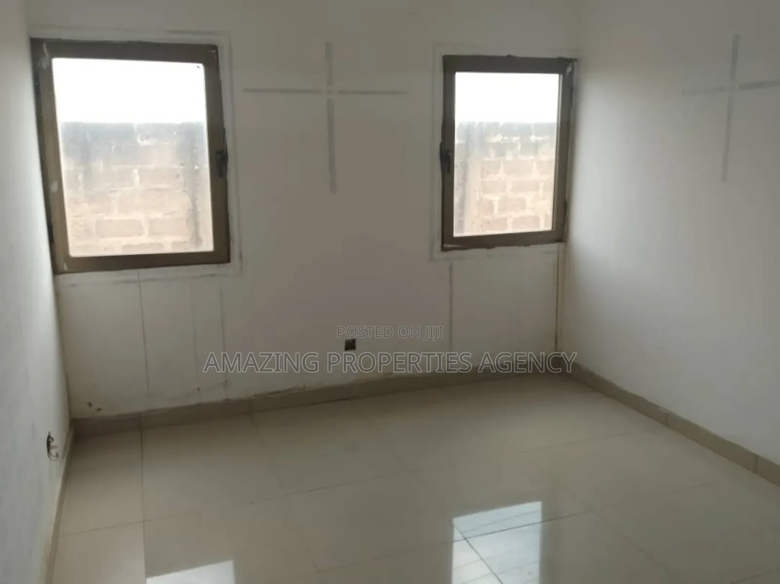 6bdrm House in Adjiriganor for sale