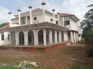 6bdrm House in Adjiriganor for sale