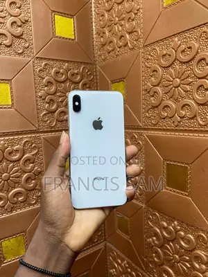 Apple iPhone XS Max 64 GB White