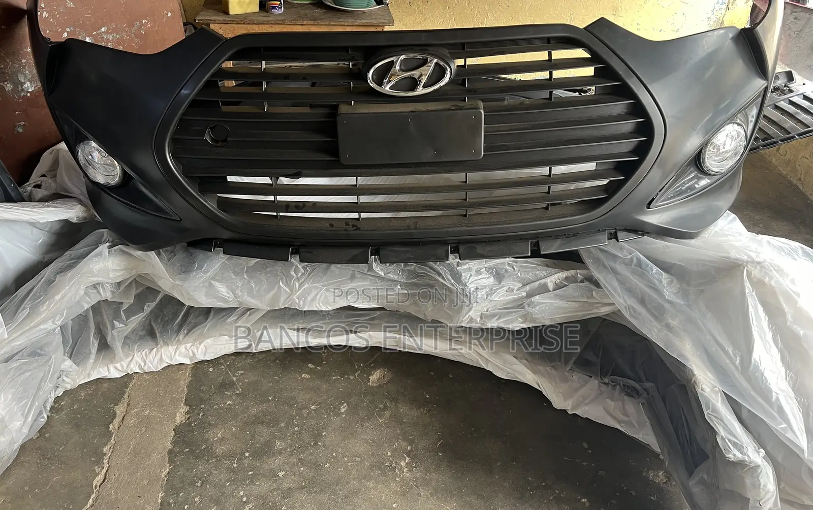 Hyundai Veloster Front Bumper Complete