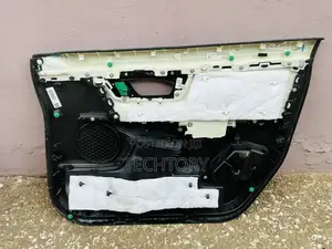 2017 Honda CRV Front Left Door Card